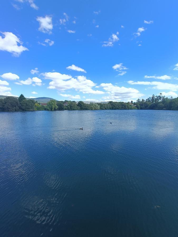 폰테베드라 A Casa Do Lago 아파트 외부 사진