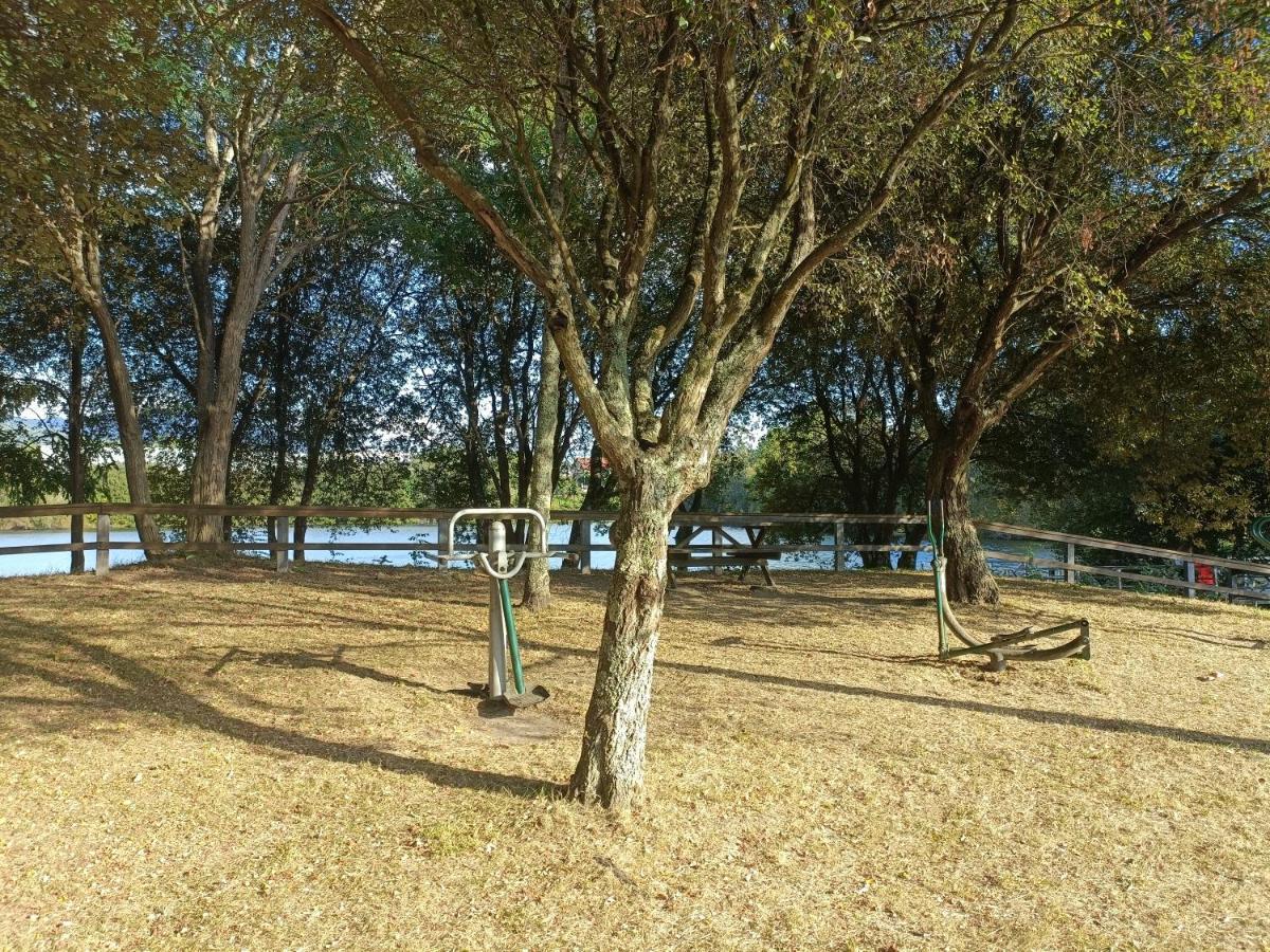 폰테베드라 A Casa Do Lago 아파트 외부 사진